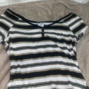 No Boundaries Black, White, and Gold Striped Short Sleeve Top